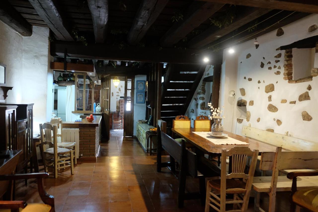 Вилла La Casa De Isabela Аренас-де-Сан-Педро Экстерьер фото